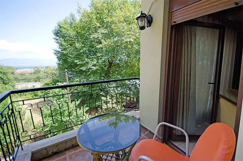 Nostos Hotel Káto Loutrákion 객실 사진