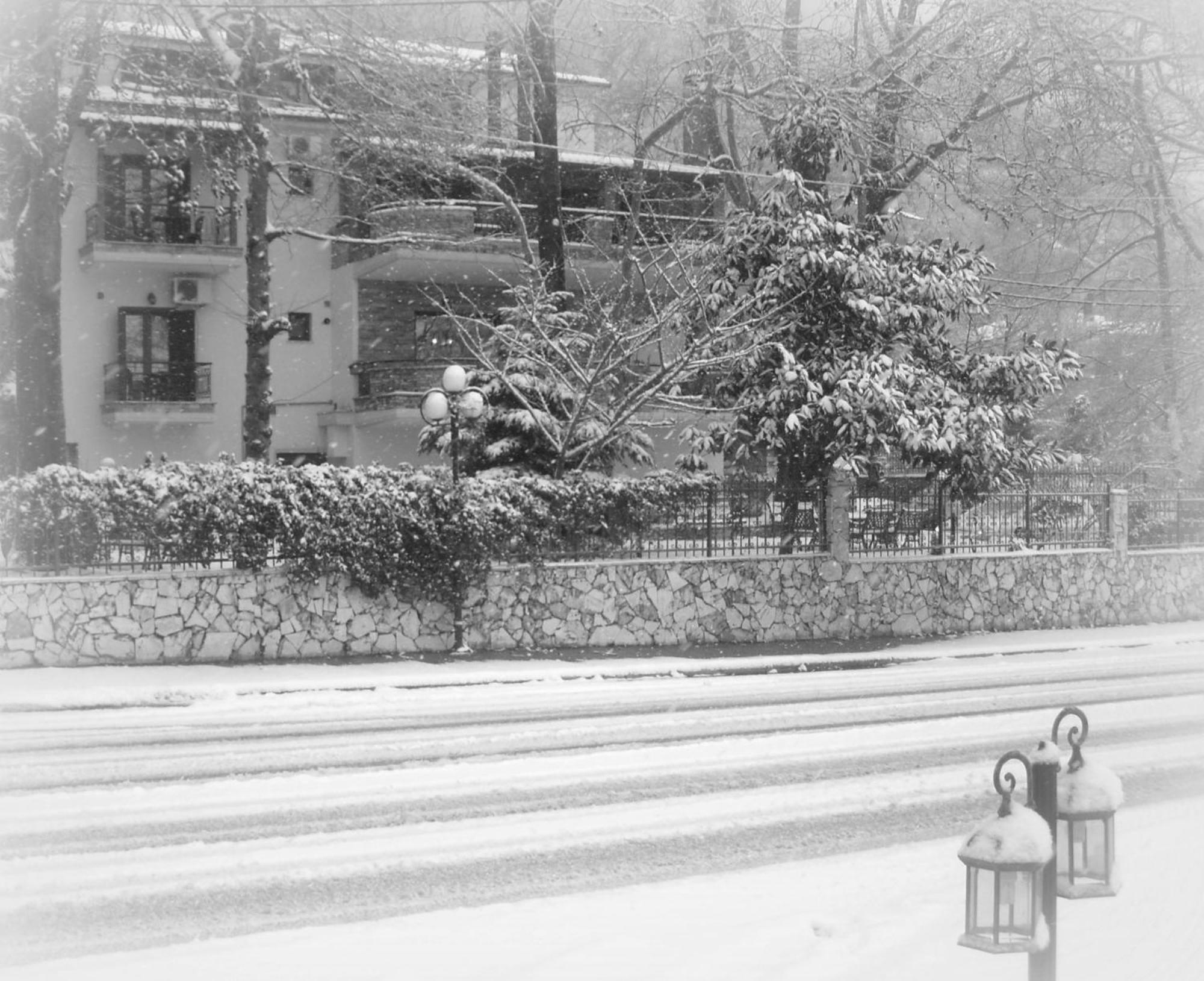 Nostos Hotel Káto Loutrákion 외부 사진